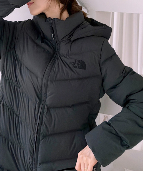 THE NORTH FACE レディースダウンコート、ダウンジャケット（色