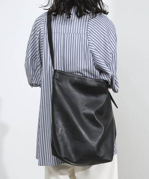 未使用級★ファーストハンド　レザー★トートバッグ　黒　牛革 Firsthand/Leather Tote Bag / 舟形トート / 牛革 / 撥水レザー / A4