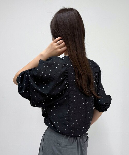 ♡JUGLITTY♡ボリューム袖ブラウス♡ スッキリ華奢見え／ボリューム袖ブラウス