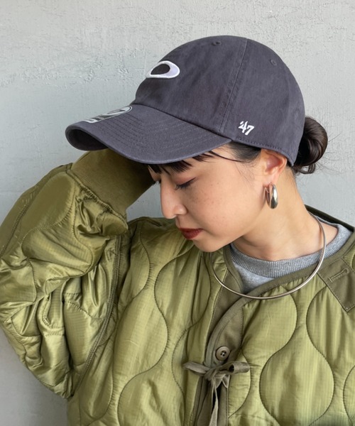 Oakley グレー キャップ ダメージ加工 Oakley ダメージ加工 ベースボールキャップ - メルカリ