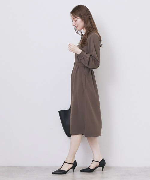 index（インデックス） ワンピース パール調ボタン付きキーネック