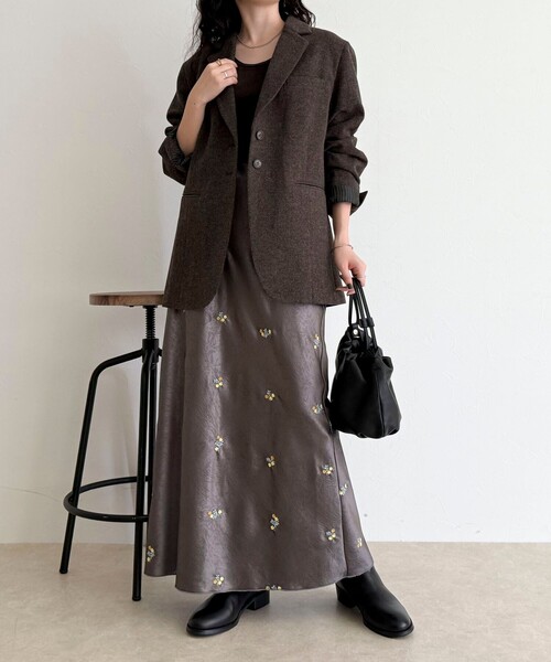 fredy emue（フレディエミュ） スカート サテンフラワー刺繍スカート