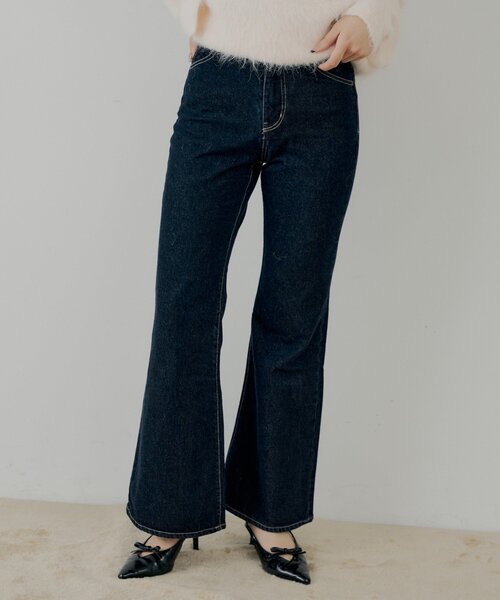 Chico（チコ） ジーンズ デニム デニムパンツ パッチ付きフレアデニム