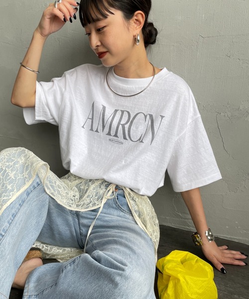 AMERICANA（アメリカーナ） tシャツ 別注 AMRCN ロゴプリント Tシャツ