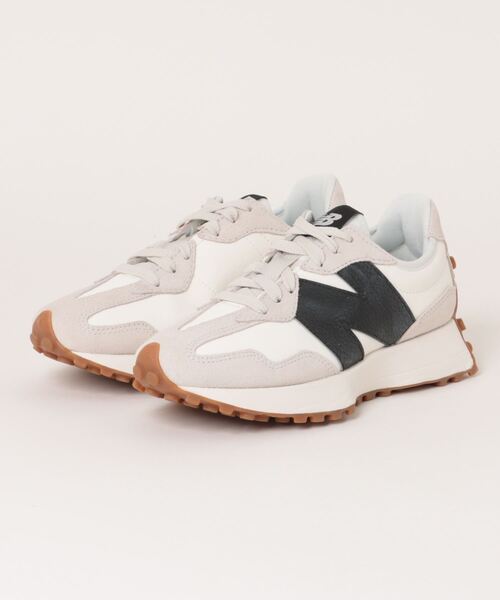 美品New Balance ニューバランスWS327GD WHITE/BLACK New Balance WS327GD WHITE/BLACK（ニューバランス WS327GD