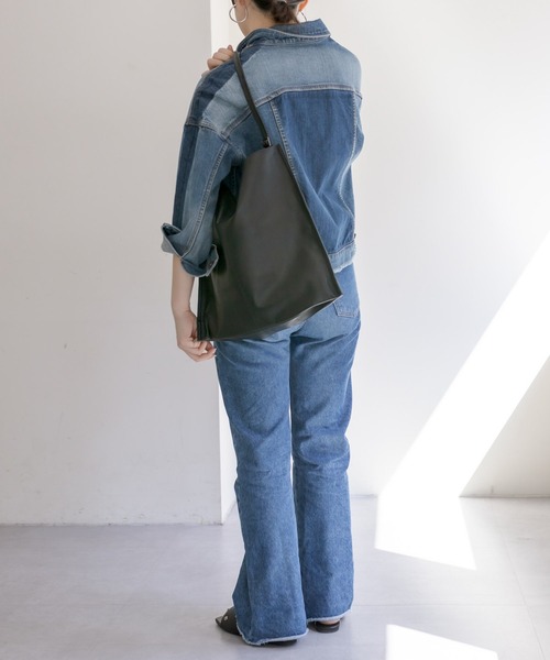 ear ブラック ショルダーバッグ WOMEN ショルダーバッグ