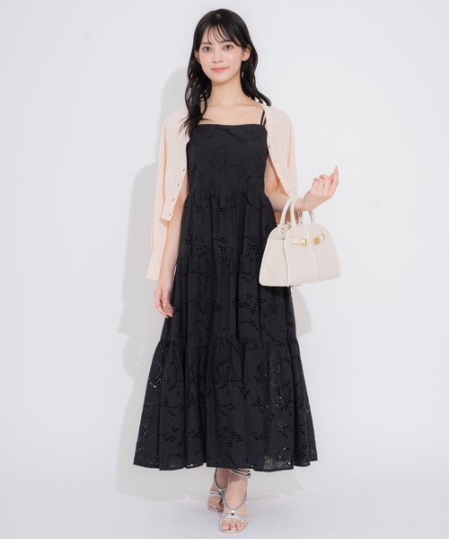 美品✨ビーシービージー エンブロイダリーロングドレス キャミワンピース 美品✨ビーシービージー エンブロイダリーロングドレス キャミ