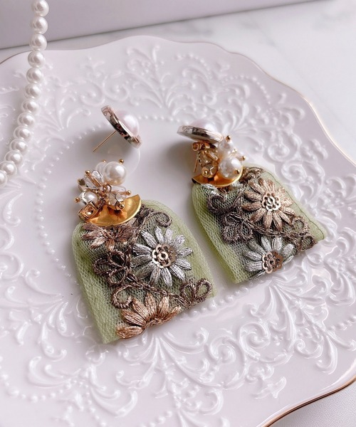 TONE（トネ） ピアス 「RosraiE」レトロパール グリーンインド刺繍