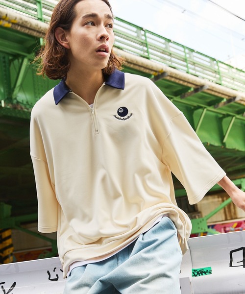 courreges　ワンポイント刺繍ワッペンロゴ　半袖トップス　9R tシャツ ワンポイント刺繍ハーフジップビリヤードロゴ半袖プル