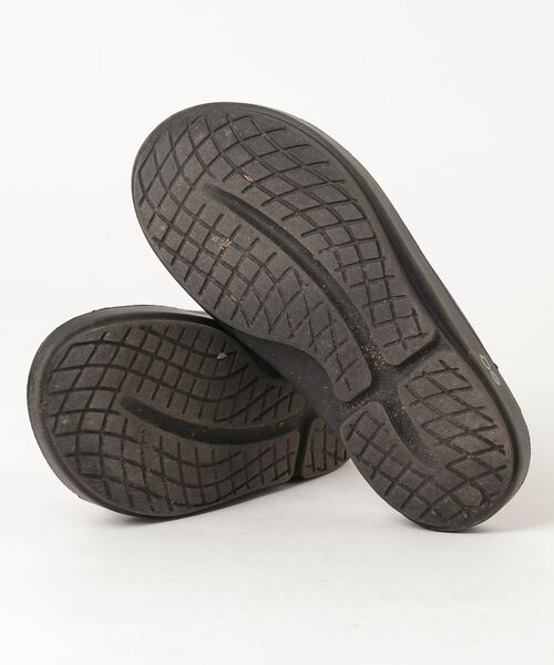 「OOFOS」 フラットサンダル 25.0cm ブラック レディース_画像3