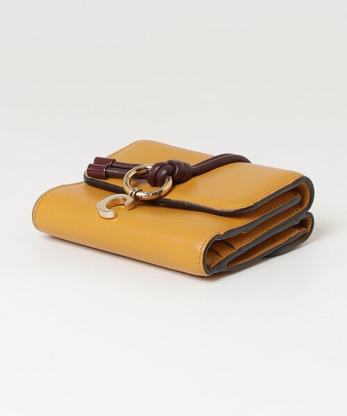 Chloe（クロエ） アルファベット 三つ折り 財布 - イエロー レディース