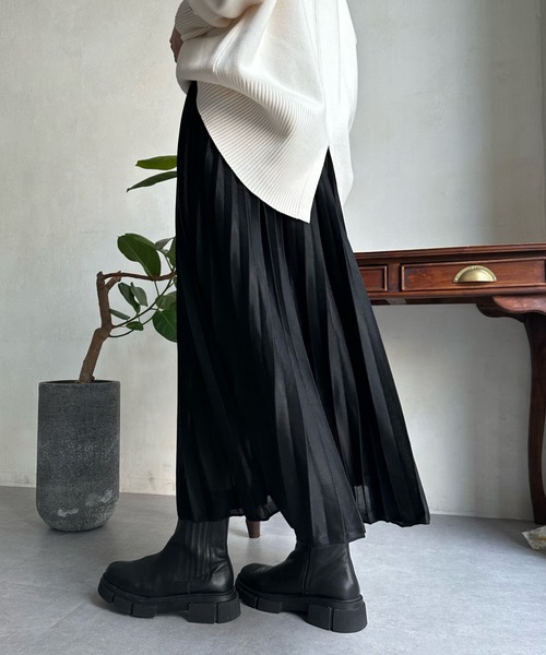 イッセイミヤケISSEY MIYAKE 消しプリーツフレアスカート 黒M位