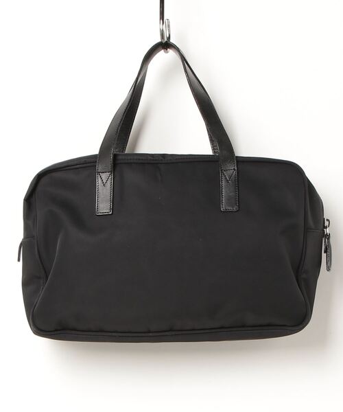 FENDI ショルダーバッグ ブラック FENDI（フェンディ） ショルダーバッグ - ブラック レディース