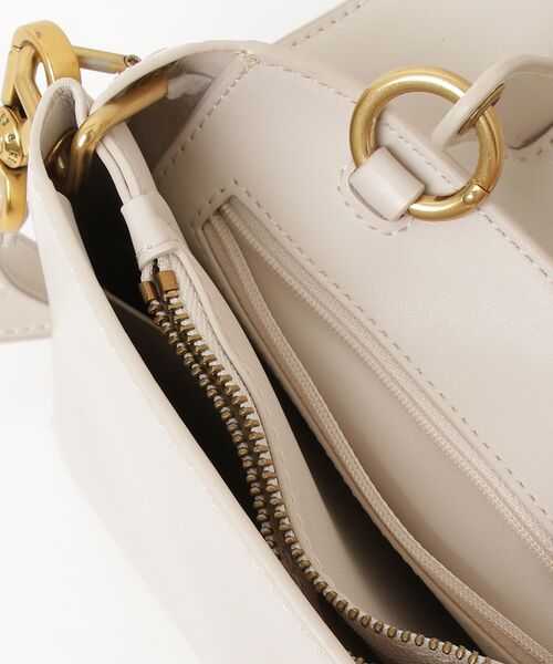 「CHARLES & KEITH」 ショルダーバッグ M クリーム レディース_画像4