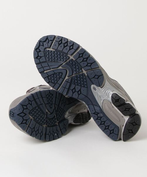 「New Balance」 ローカットスニーカー 25cm ダークグレー レディースの画像