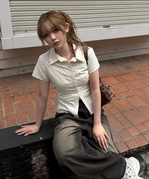ブラウス シャツ 「7色展開  ラインストーン / ドット/ ストライプ / チェック」胸刺繍コンパクト半袖シャツ レディースの画像