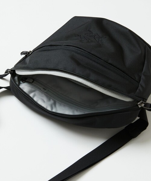 ARC'TERYX（アークテリクス） ショルダーバッグ フリ- ベージュ メンズ