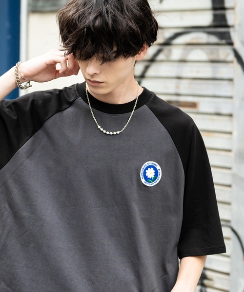 boohoo MAN オーバーサイズ 半袖 ハート バックプリント Tシャツ セール】バックプリント 花柄Tシャツ 半袖 オーバーサイズ（T