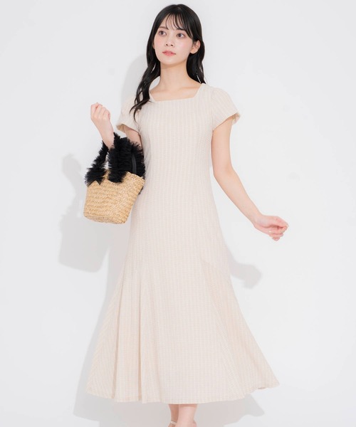 ★美品★Noela（ノエラ）ワンピース NOELA（ノエラ） ワンピース 「WEB限定カラーあり」スクエアネック