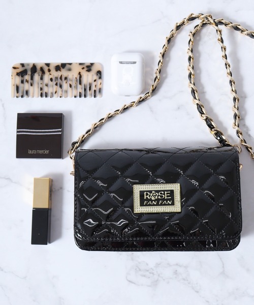 ブラックエナメルキルティングショルダーバッグ 2WAY 】キルティングチェーンフラップショルダーバッグ ／ quilting