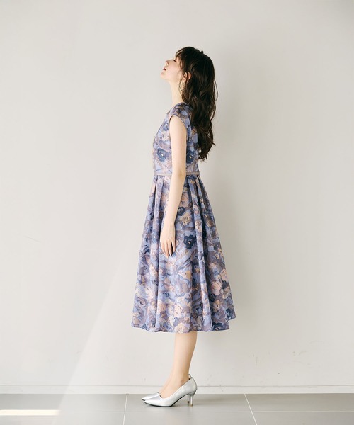 ワンピース アールヌーボー調刺繍ワンピースの画像