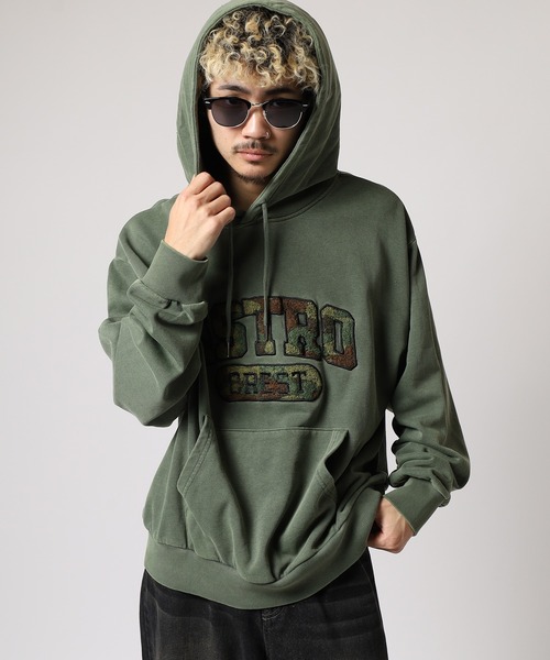 スマホショルダー パーカー JUNGLESTOTM CAMO相良刺繍加工プルパーカー メンズ レディース | Jungle Storm | 18