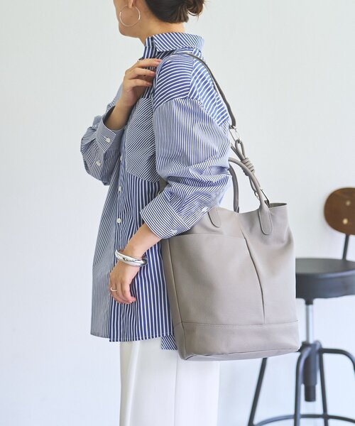 BEARDSLEY（ビアズリー） トートバッグ チャーム付きシュリンク2way
