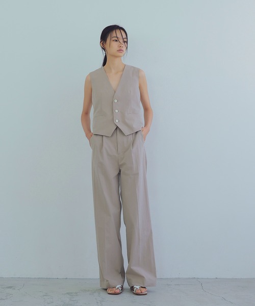 レア！美品！ TWIN SET オーストリッチ フェザー ベスト ツインセット レア！美品！ TWIN SET オーストリッチ フェザー ベスト ツインセット