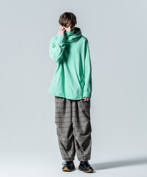 glamb（グラム） パーカー Layered Neck Hoodie / レイヤードネック