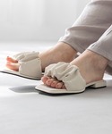 サンダル 夏 パール ギャザー スクエアトゥサ...の詳細画像2