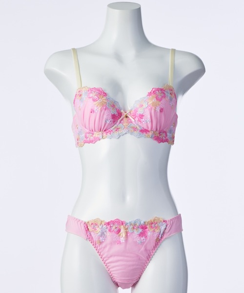 【新品未開封】Dolce Fiora ナイトブラ3枚セット Dolce Fiora ブラジャー ショーツセット 「ノンワイヤーみたいな