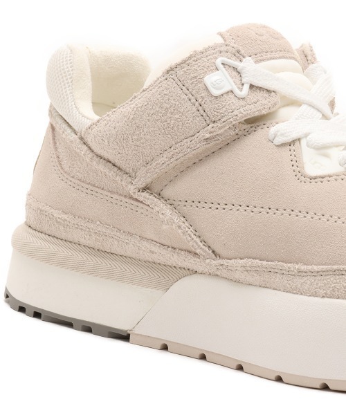 新作セール UGG 厚底スニーカー Goldencush ハーフサイズ UGG アグ スニーカー ゴールデンクッシュ レディース 厚底 W