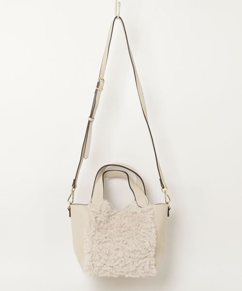 【お値下げしました】UNTITLED 2WAYバッグ UNTITLED 軽量2WAY キルティングショルダーバッグ BOOK (宝島社