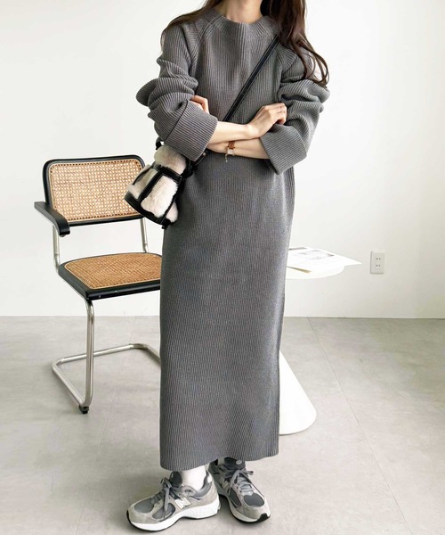 GeeRA ワンピース 「S-LLサイズ」裾ゴールドジップ使いスリットニット