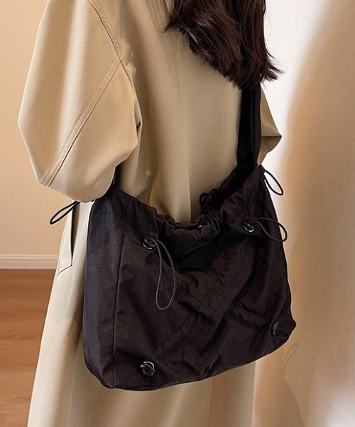 ショルダーバッグ・ポシェット ROSA DRAWSTRING SHOULDER BAG (BLACK) ショルダーバッグ バッグ ドローストリングショルダーバッグ