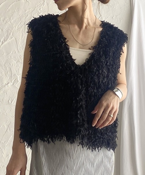 She's Closet ベスト ジレ 深Vネックショート丈フェザー