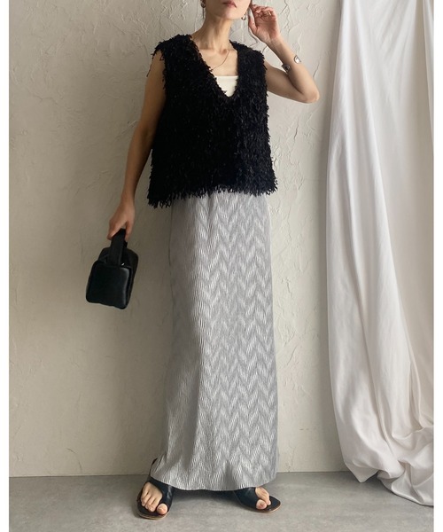 She's Closet ベスト ジレ 深Vネックショート丈フェザー
