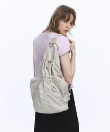 美品✨️現行 PUBLIC TOKYO ワンショルギャザーバッグ A4 6ポケット PUBLIC TOKYO ショルダーバッグ バッグ ワンショルギャザー