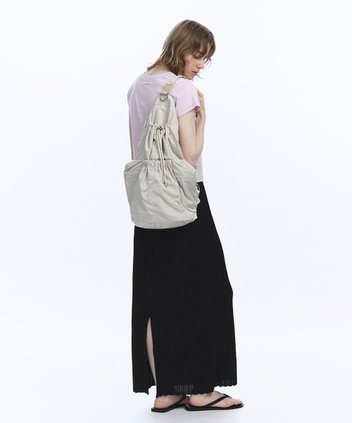 美品✨️現行 PUBLIC TOKYO ワンショルギャザーバッグ A4 6ポケット PUBLIC TOKYO ショルダーバッグ バッグ ワンショルギャザー