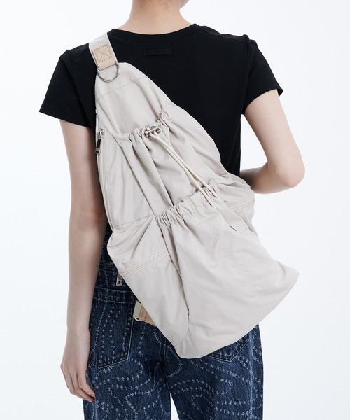 美品✨️現行 PUBLIC TOKYO ワンショルギャザーバッグ A4 6ポケット PUBLIC TOKYO ショルダーバッグ バッグ ワンショルギャザー
