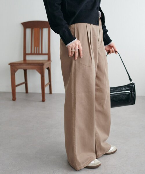 未使用、タグ付品　Deuxieme Classe タックチノワイドパンツ　34S Deuxieme Classe（ドゥーズィエムクラス）の「*TUCK CHINO ワイド