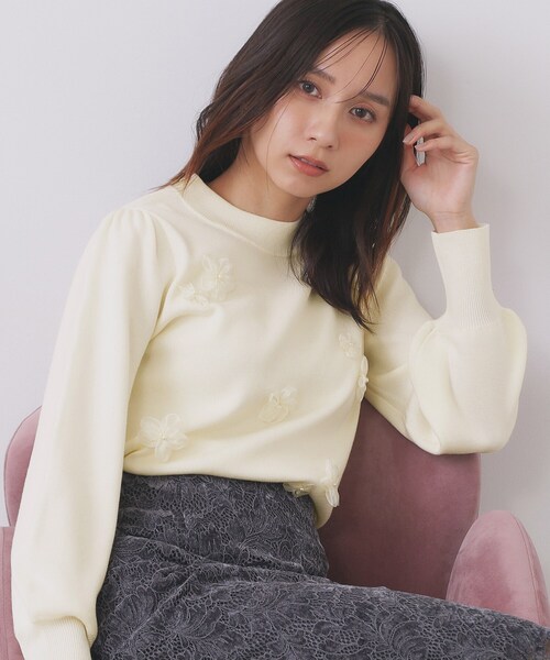 index（インデックス） ニット セーター フラワーモチーフハイネック