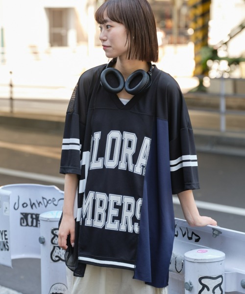 「etsinta」 半袖Tシャツ ONE SIZE レッド レディース_画像2