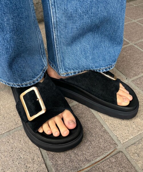 MOHI（モヒ） 厚底 サンダル 「MOHI/モヒ」スウェードバックルサンダル