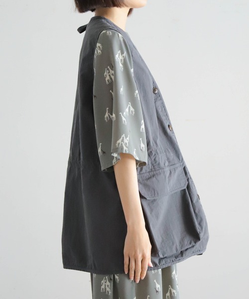 45Rリップストップナイロンキルトベスト ノーカラー カーキグレー 刺繍