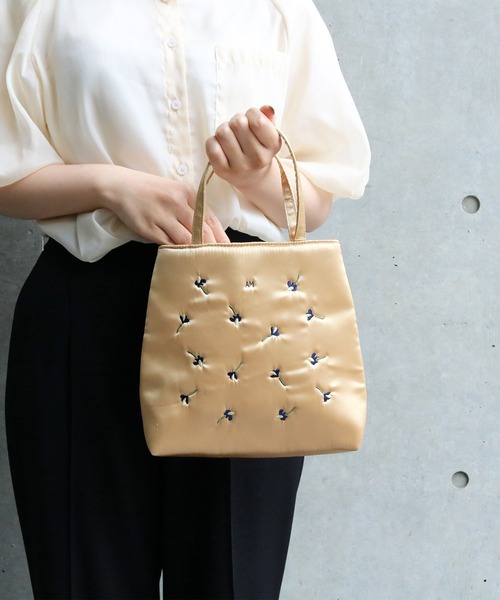 ACCOMMODE（アコモデ） ハンドバッグ サテンフラワーミニバッグ