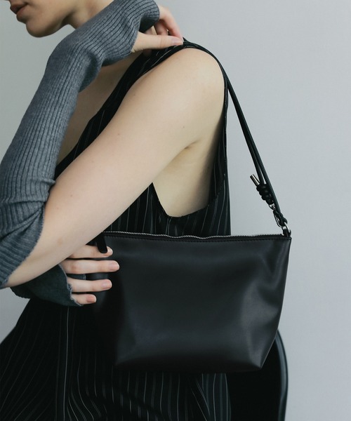 ノットディテールショルダーバッグ Acne Studios - Musubi ミディショルダーバッグ - キャメルブラウン