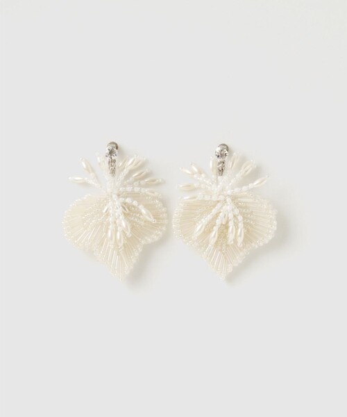 ピアス 「tanakadaisuke/タナカダイスケ」white clover beads earrings/ホワイトクローバービーズイヤリングの画像