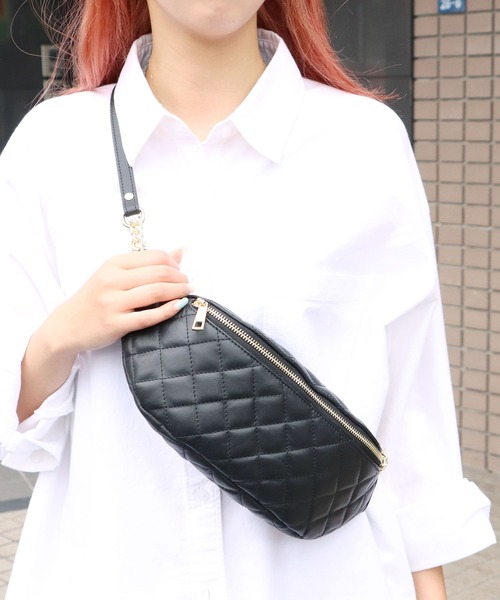 「AULENTTI」 ショルダーバッグ ONE SIZE ブラック レディースの画像