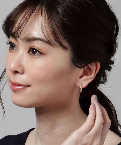 COCOSHNIK（ココシュニック） ピアス K18ダイヤモンド クロス スタッド